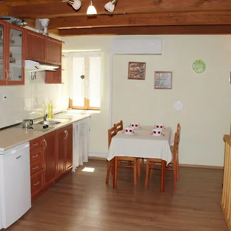 App Ines Lägenhet Mali Lošinj